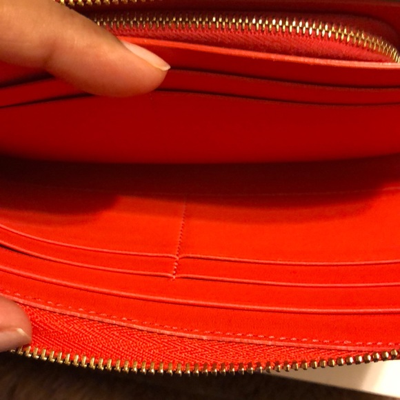 Celine Wallet ❤️ - Picture 5 of 8